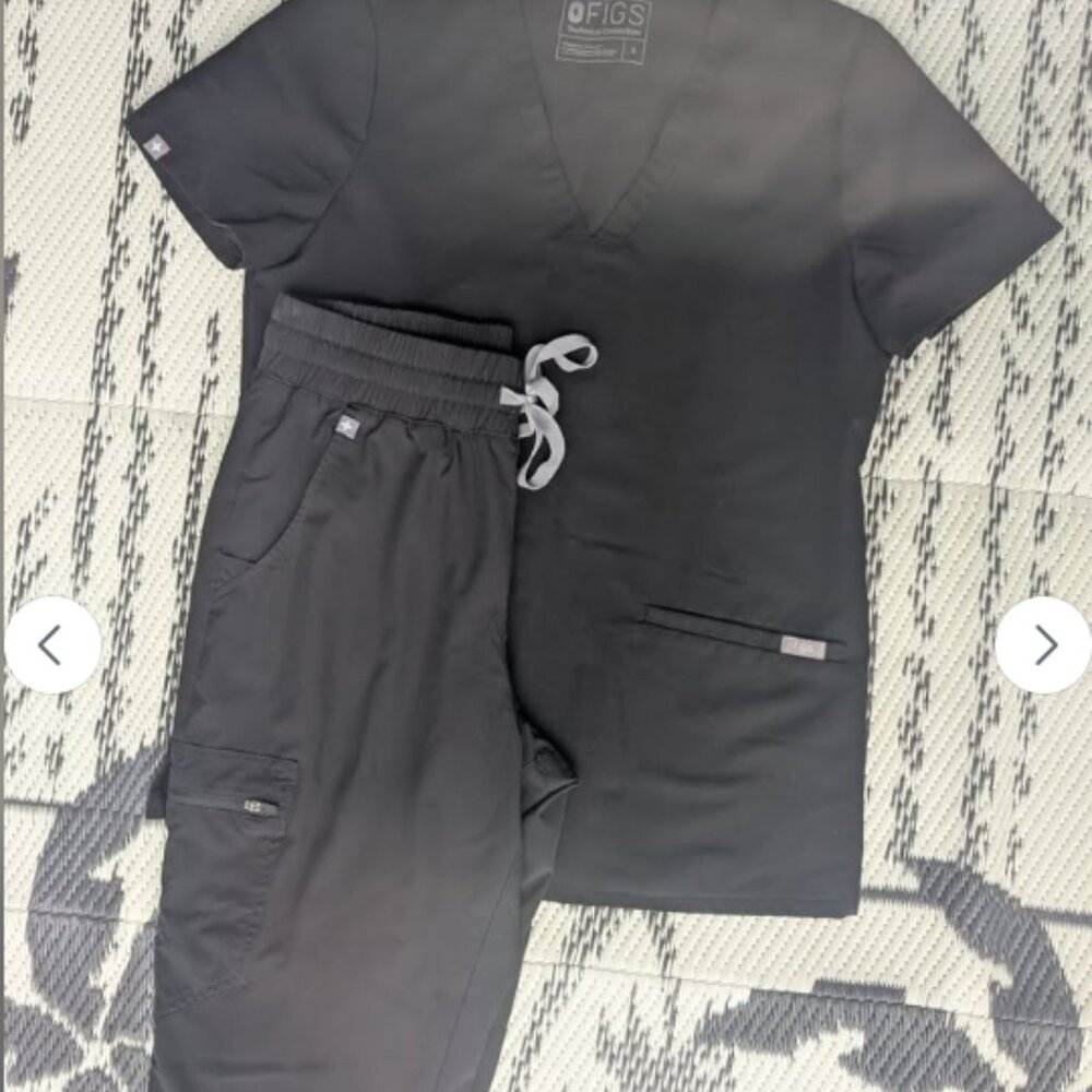 Figs Women's scrubs black set
